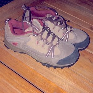 Wolverine Steel Toed Slip Resistant shoe 9.5